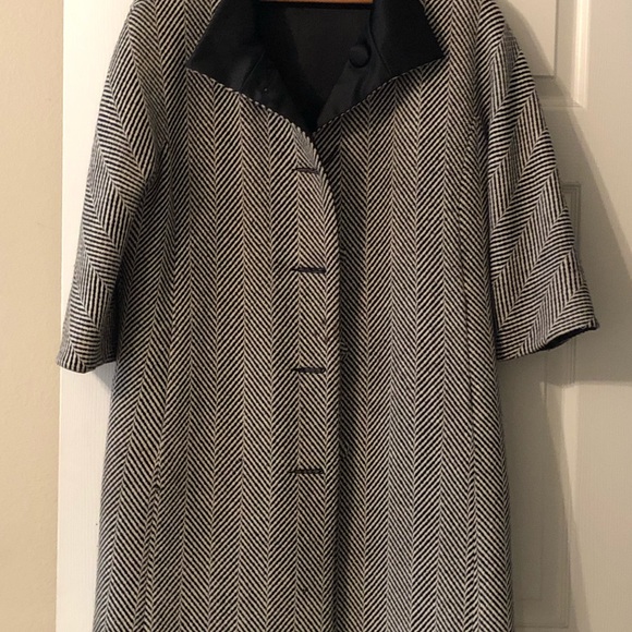 Heavy winter coat and rain coat/ reversible - Picture 2 of 3